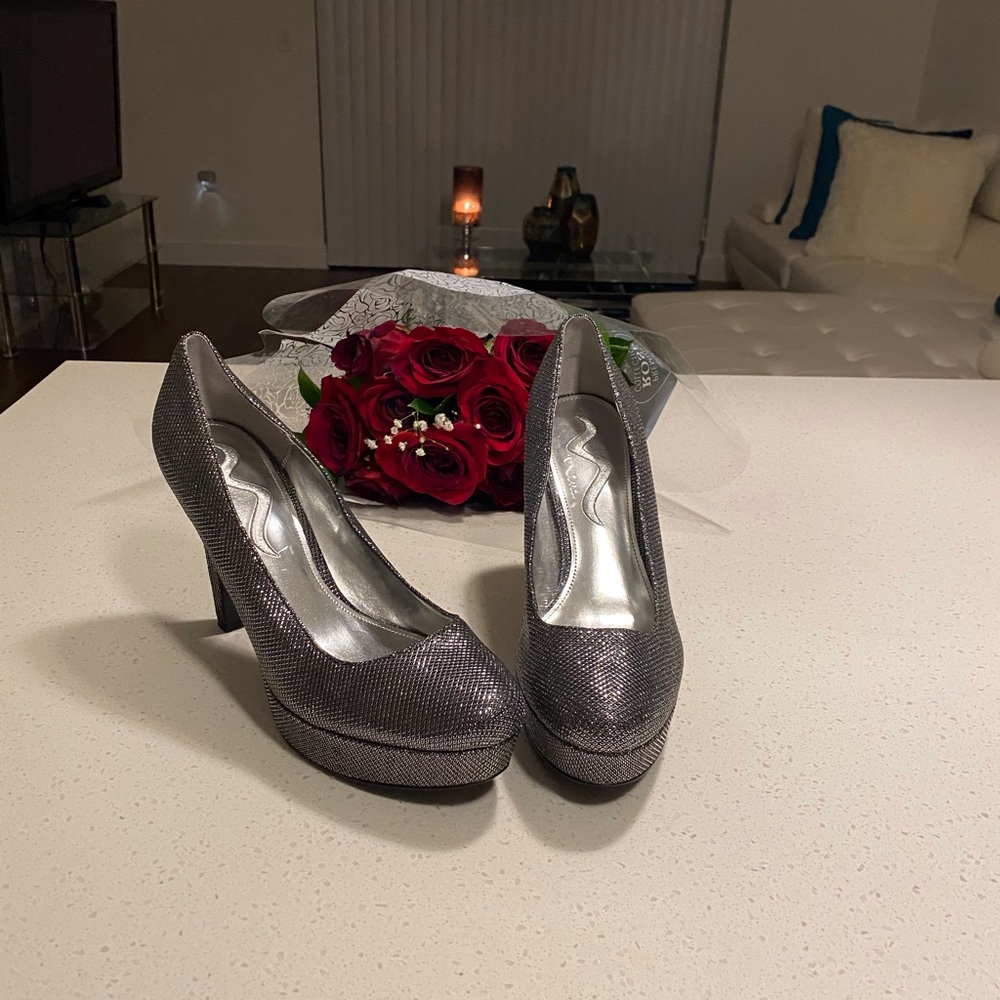 Mia Pumps